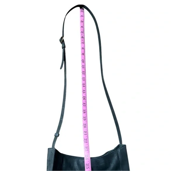 Lucky Brand Genuine Leather Black Crossbody Adjustable Strap Purse - Picture 13 of 13